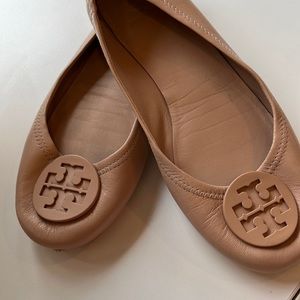 Tory Burch Ballet Flat in pink/nude, size 8.5.